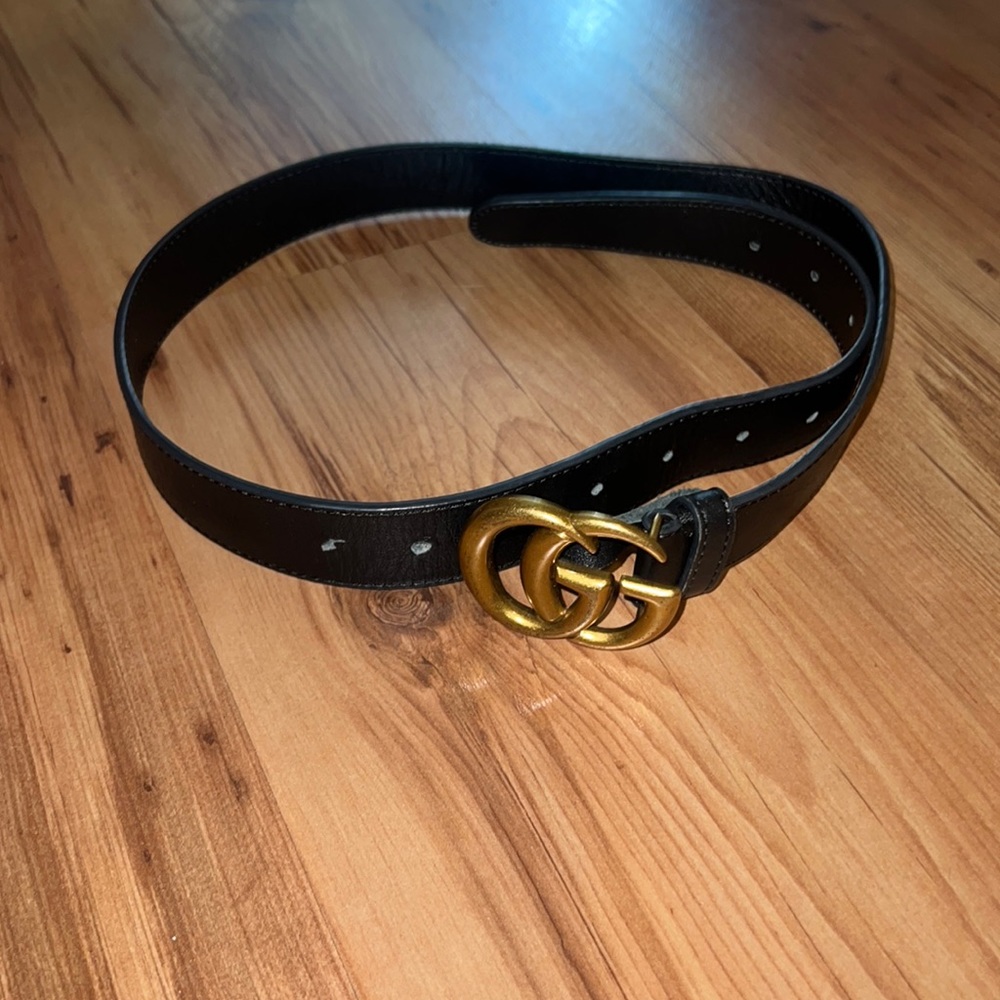 Black and gold belt